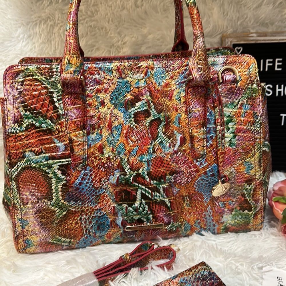 Brahmin small Finley and Ady wallet set in Reservoir - Picture 3 of 13